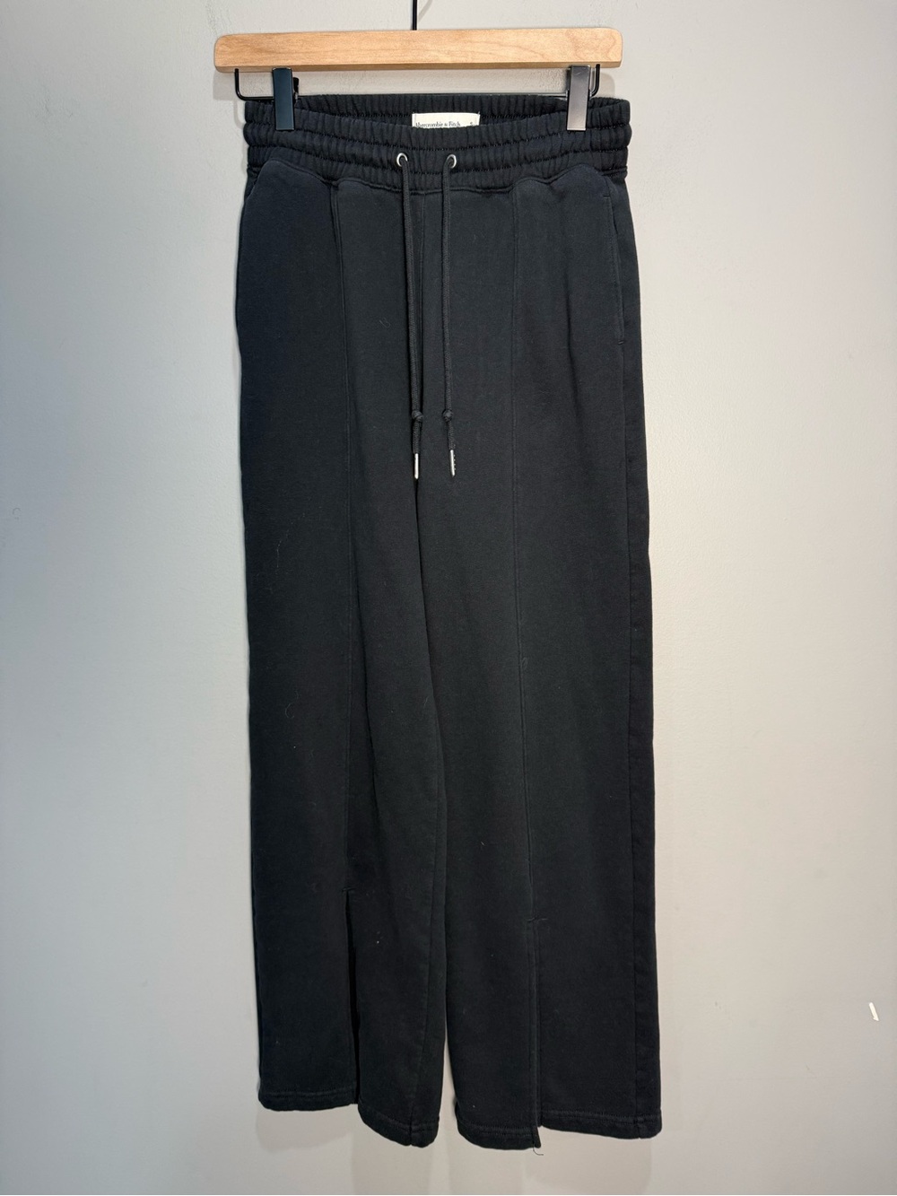 Abercrombie & Fitch Soft A&F Black Wide Leg Sweatpants Size S Short